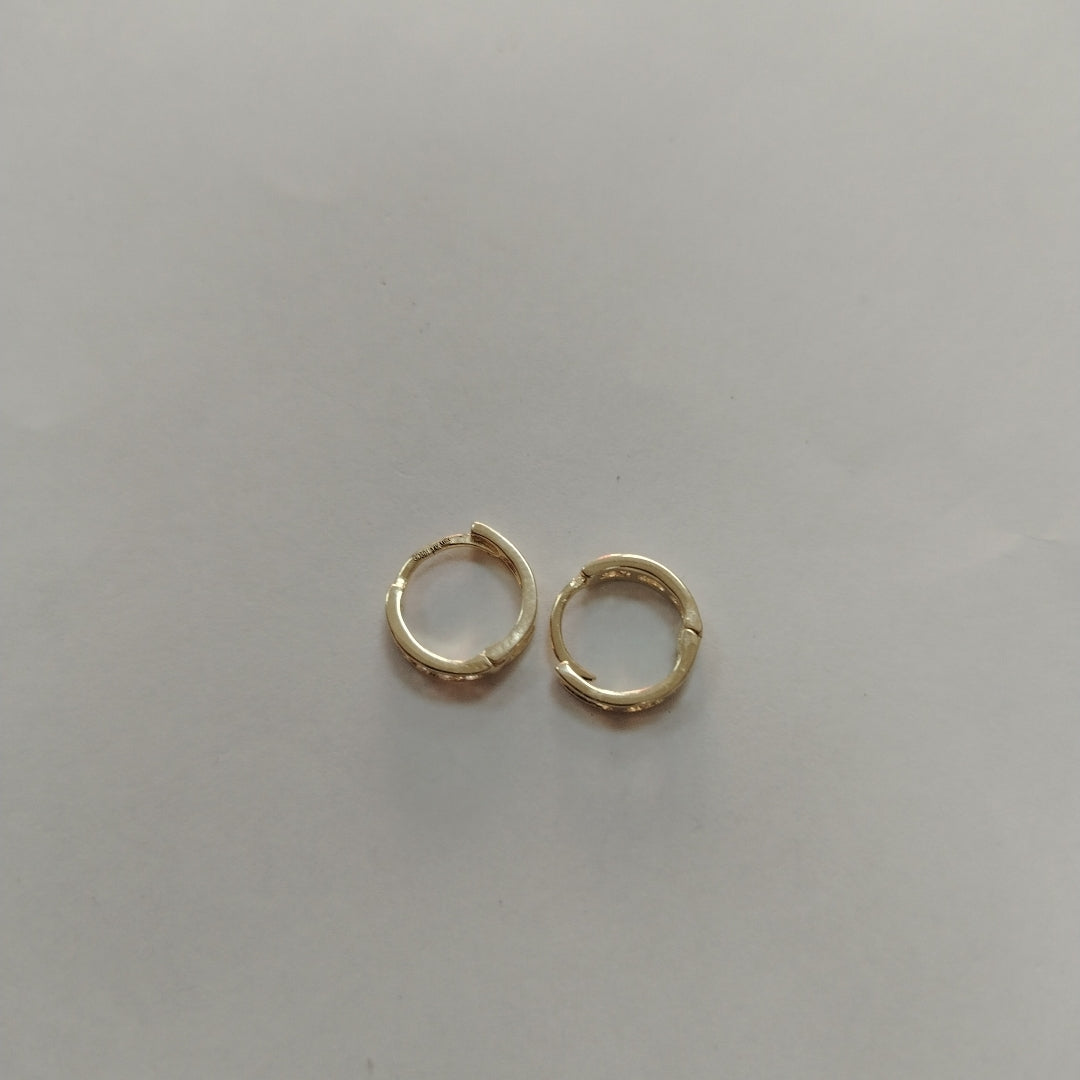 ARETES HUGGIES C CIRCONIA 14K 1.2 GR (NUEVO)