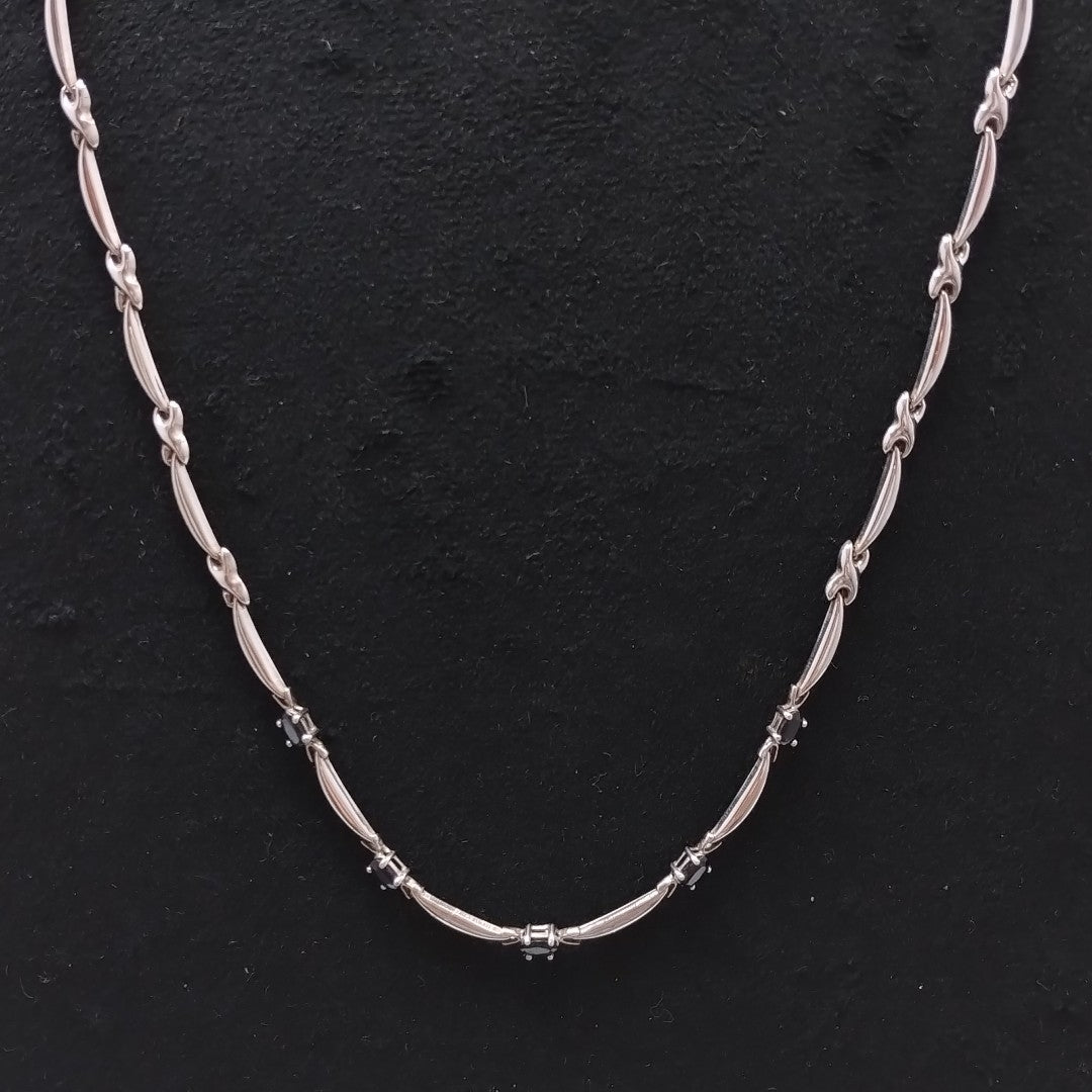 GARGANTILLA ORO BLANCO 14 K 8.9 GRMS (SEMINUEVO)