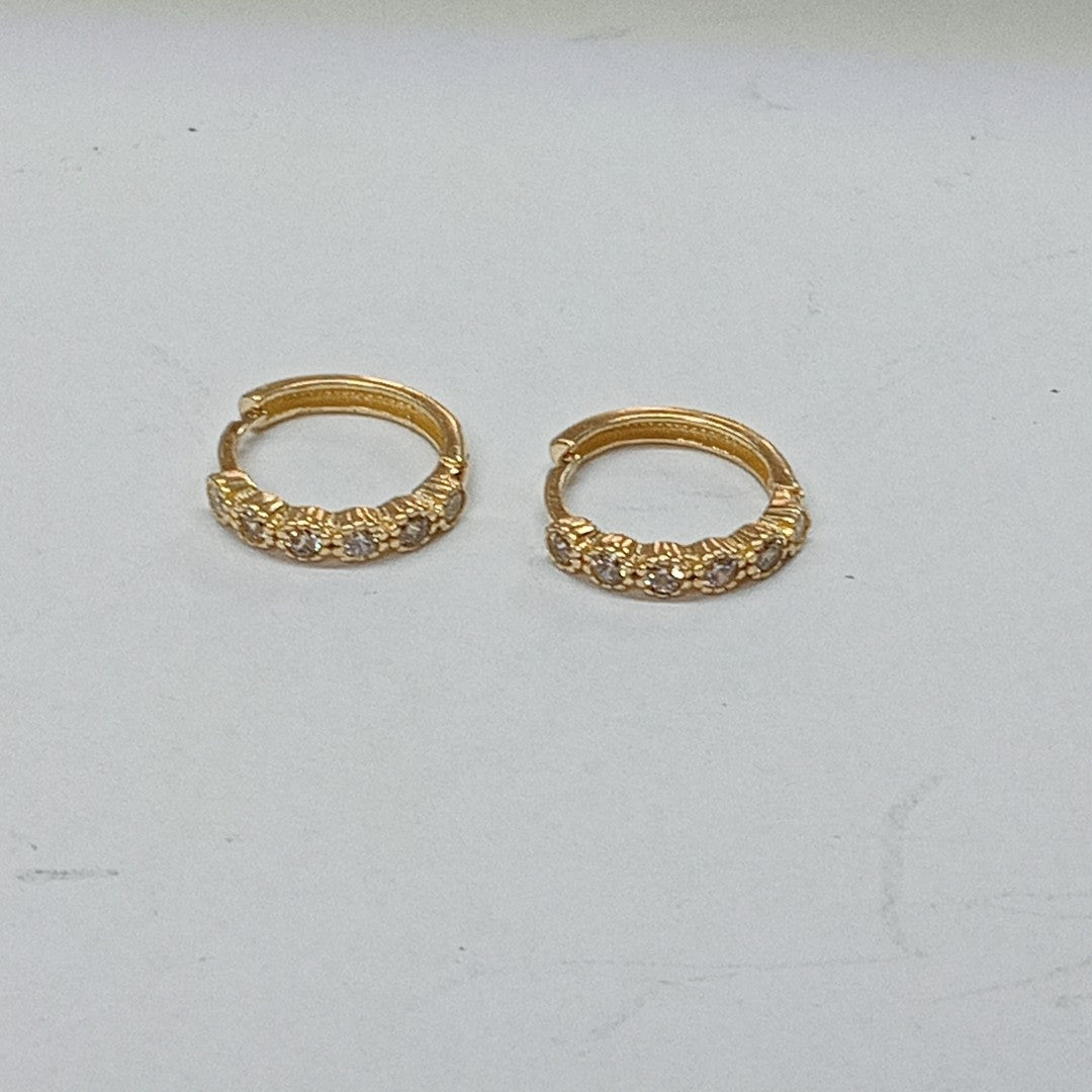 ARETES HUGGIES C CIRCONIAS 14K 2 GR (NUEVO)