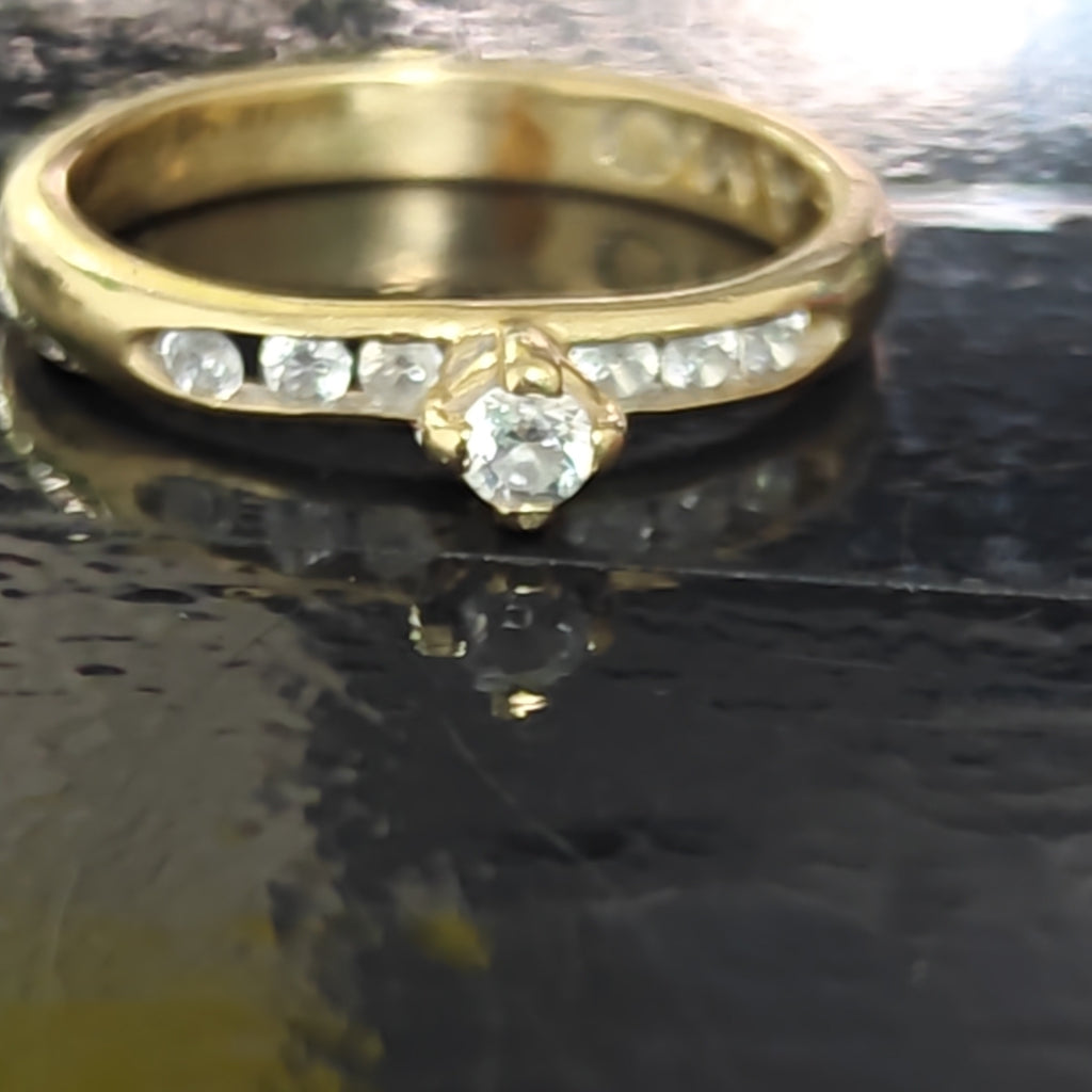 SOLITARIO ORO 14 K 3.5 GRMS (SEMINUEVO)