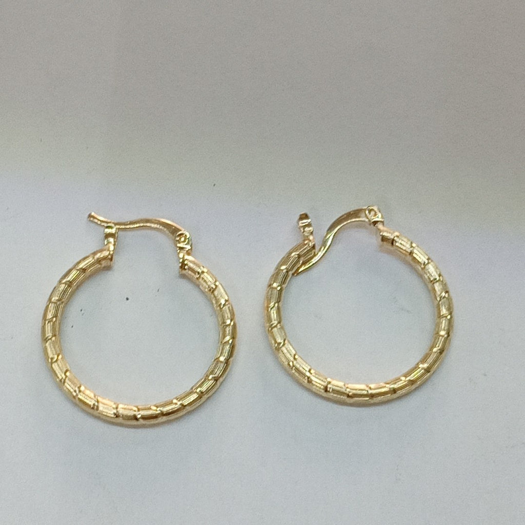 ARETES ARRACADAS LABRADAS 14K 3.3 GR (NUEVO)