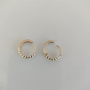 HUGGIES ORO 14K 1.3 (NUEVO)