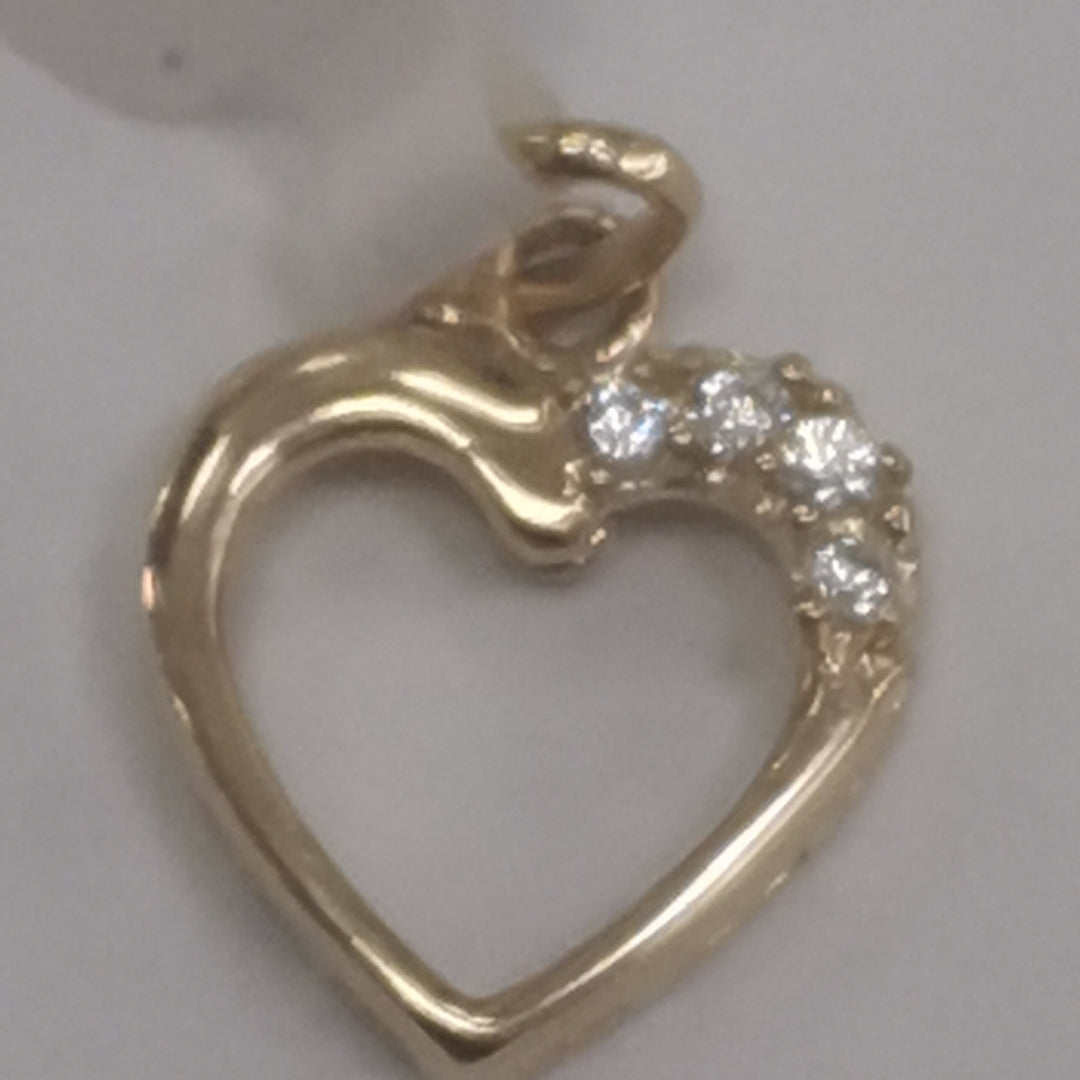 DIJE CORAZON CON CIRCONIAS 14K 1.4 GR (NUEVO)