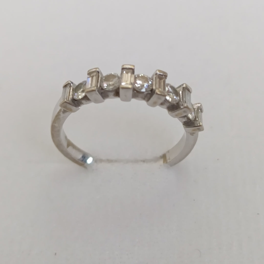 ANILLITO ORO BLANCO 18 K 2,80 GRMS (SEMINUEVO)
