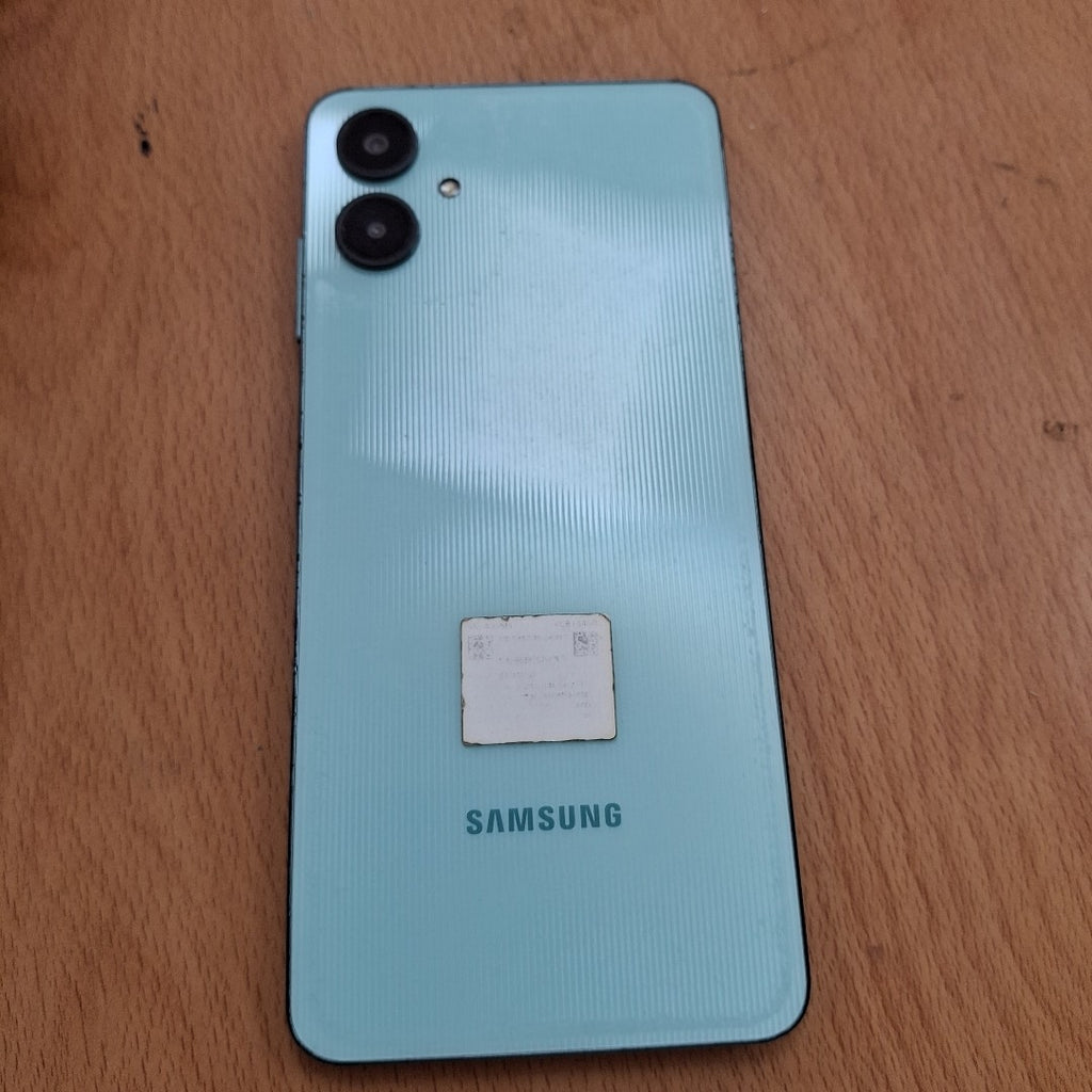 CELULAR SAMSUNG GALAXY A06 SM-A065M (2024) 64 GB 4 GB RAM (SEMINUEVO)