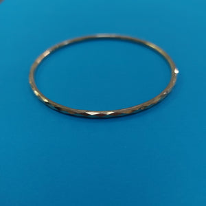 PULSERA RIGIDA ORO 14 K 6.8 GRMS (SEMINUEVO)