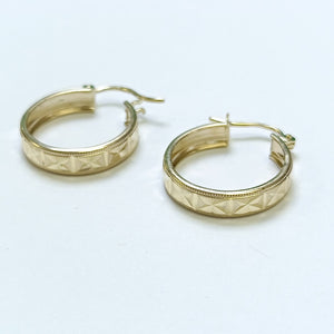 ARETES ARRACADAS LABRADAS 10K 2.2 GR (NUEVO)