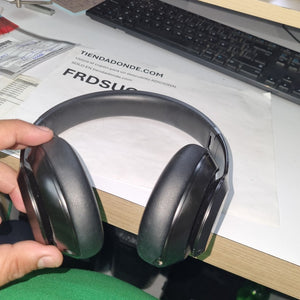 AUDIFONOS BEATS STUDIO PRO INALAMBRICO OVER EAR (SEMINUEVO)