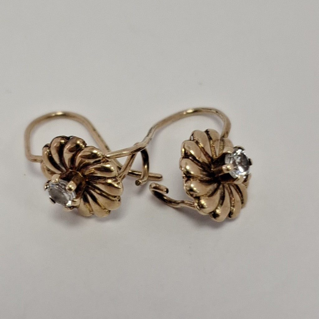 ARETES PAR ORO 8 K 1.3 GRMS (SEMINUEVO)