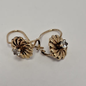 ARETES PAR ORO 8 K 1.3 GRMS (SEMINUEVO)