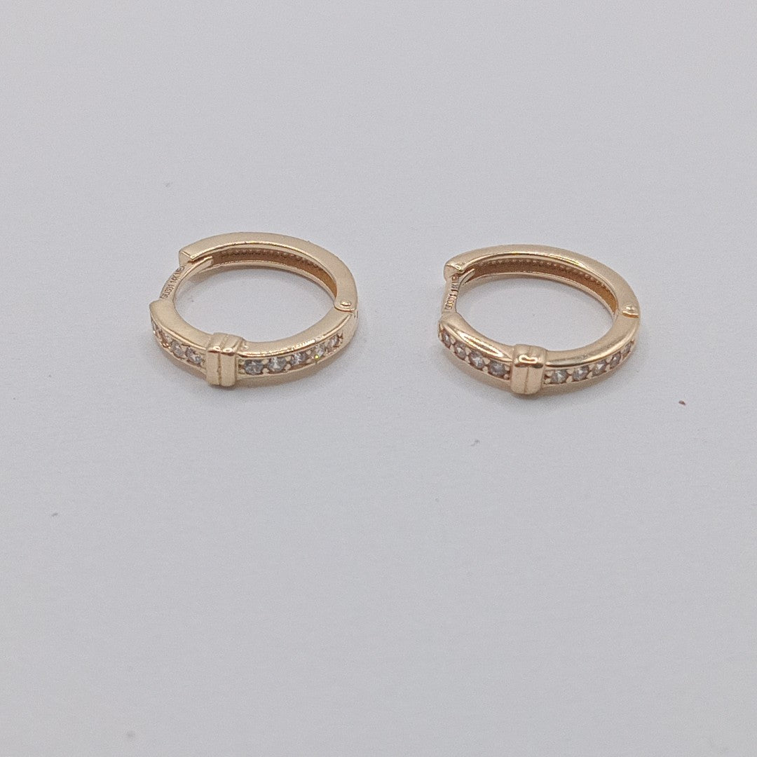 ARETES HUGGIES C CIRCONIA 14K 1.9 GR (NUEVO)