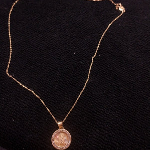 CADENA, MEDALLA RELIGIOSA ORO 10 K 1.9 GRMS (SEMINUEVO)