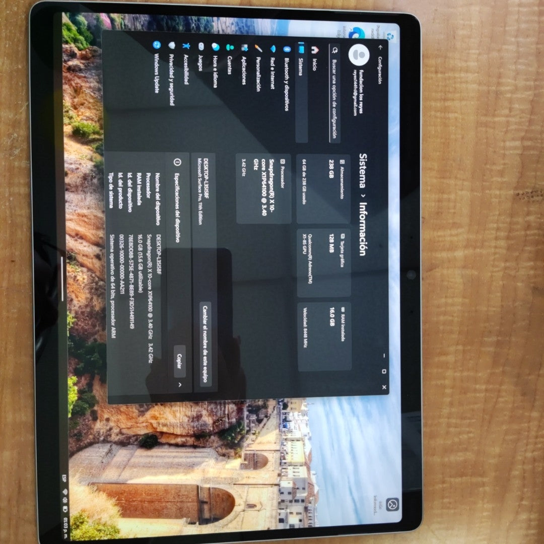 TABLETA MICROSOFT SURFACE PRO 11 2076 (2024) 256 GB SSD 16 GB RAM (SEMINUEVO)