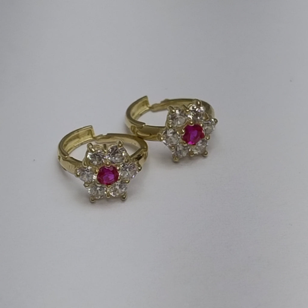 ARETES HUGGIES CON CIRCONIAS Y PIEDRA DE COLOR 14K 1.8 GR (NUEVO)