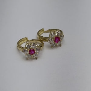 ARETES HUGGIES CON CIRCONIAS Y PIEDRA DE COLOR 14K 1.8 GR (NUEVO)