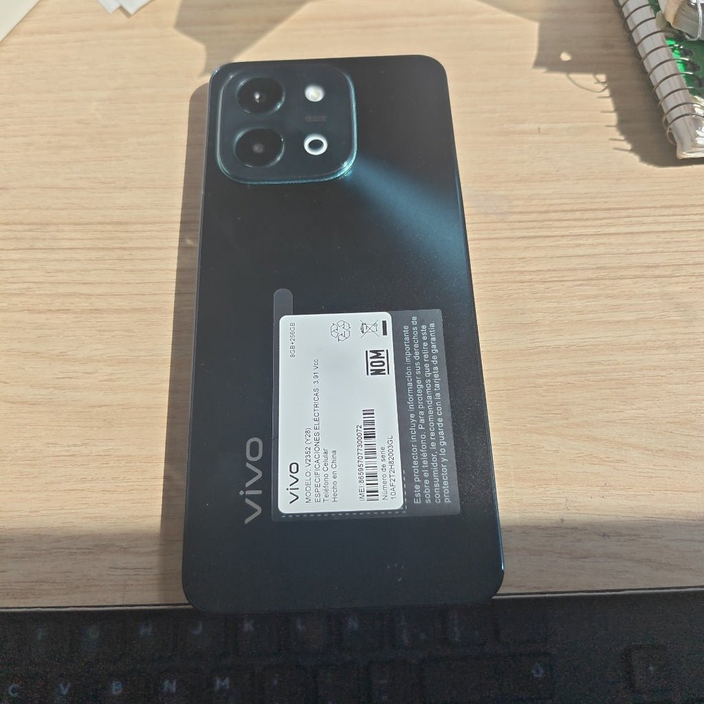 CELULAR VIVO Y28 V2352 256 GB 8 GB RAM (SEMINUEVO)