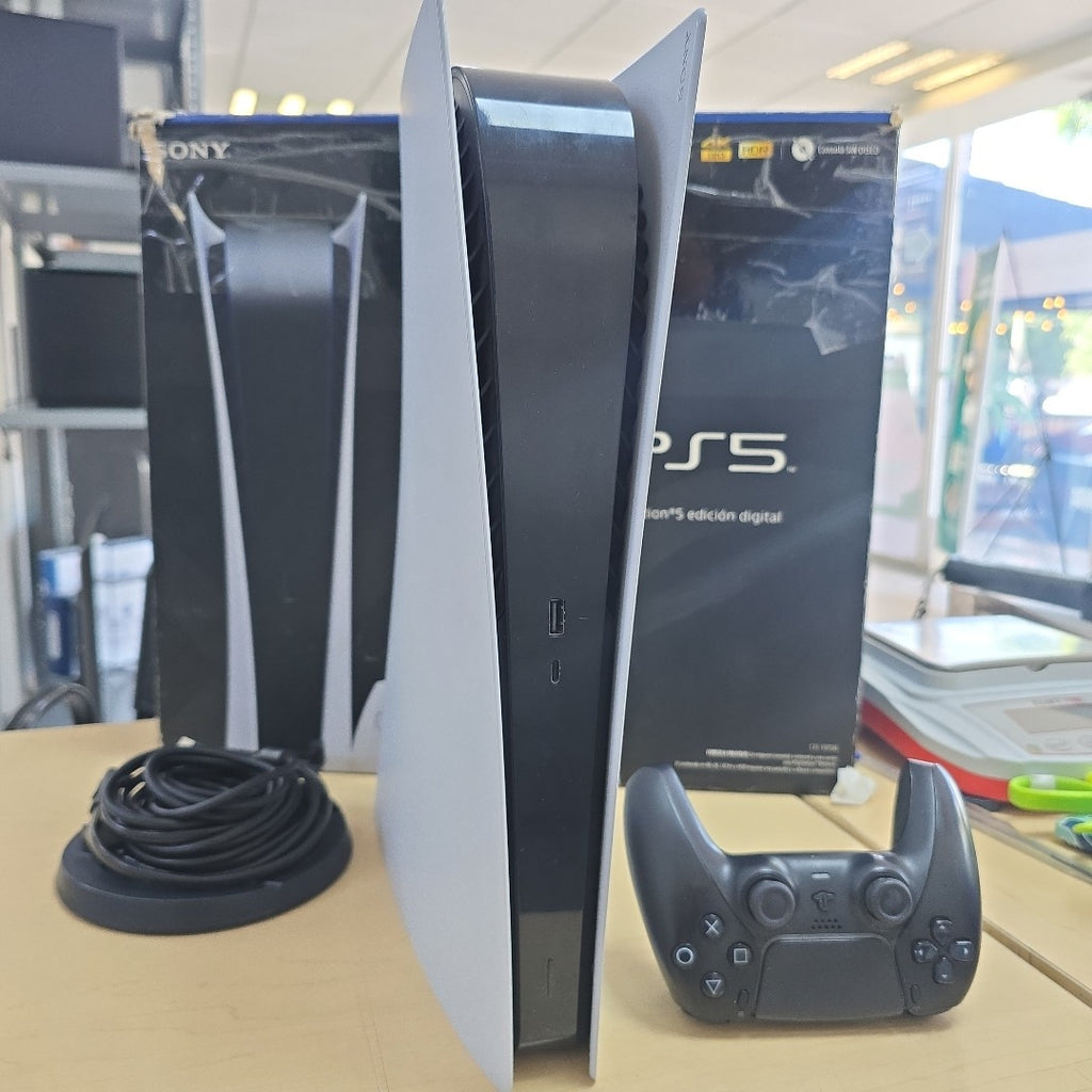 CONSOLA DE VIDEOJUEGO SONY PS5 DIGITAL 825 SSD (SEMINUEVO)
