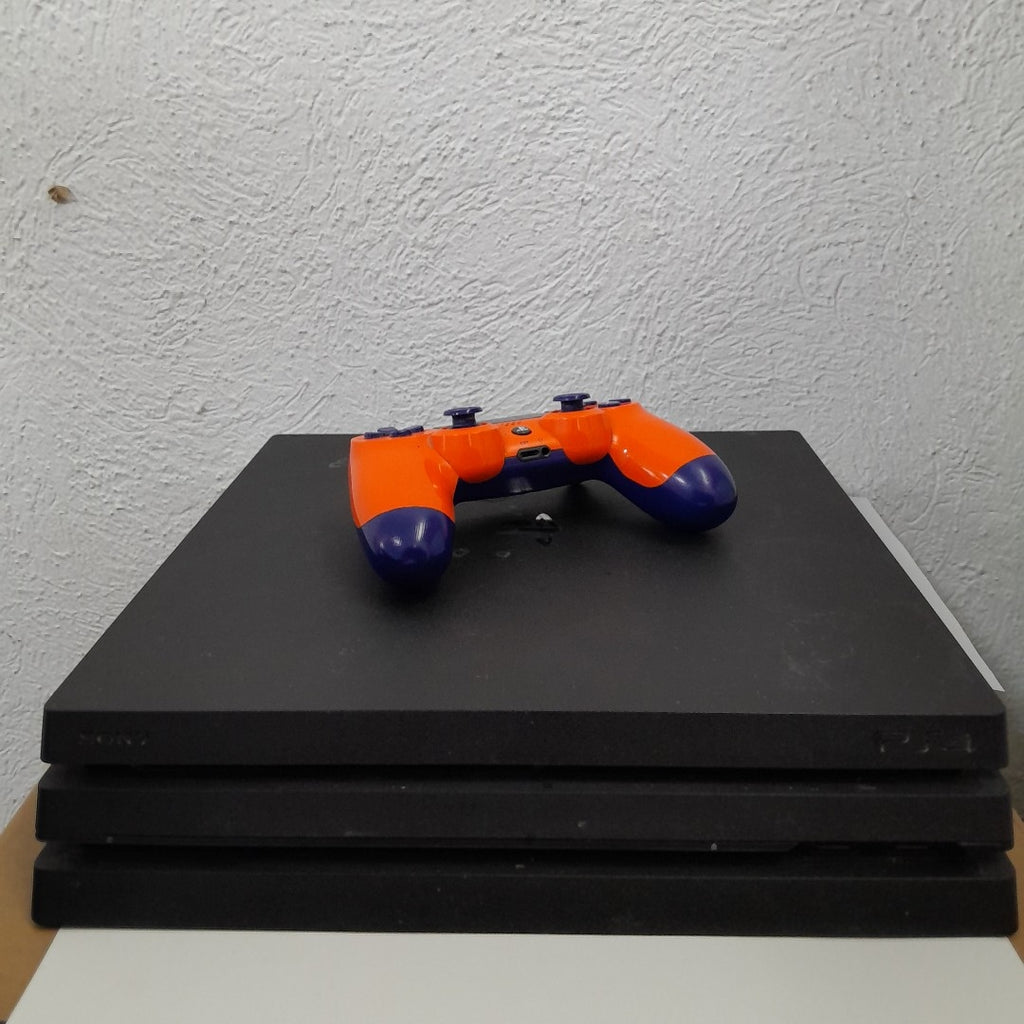 CONSOLA DE VIDEOJUEGO SONY PS4 1 TB (SEMINUEVO)