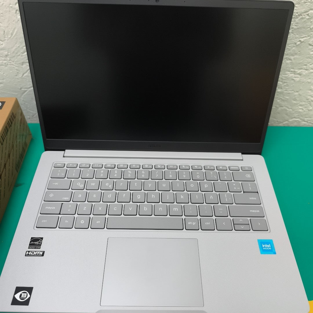 LAPTOP ASUS CROMEBOOK CX1405CTA C8G128-C1 (2025) 128 GB 8 GB RAM (SEMINUEVO)