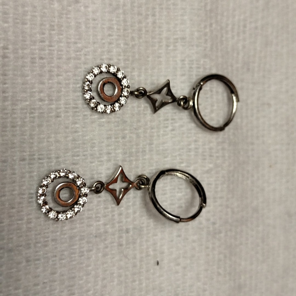ARRACADAS PAR ORO, ORO BLANCO 14 K 2 GRMS (SEMINUEVO)