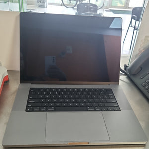 LAPTOP APPLE MACBOOK PRO 16" 2021 3.2 A2485 (10 CPU / 16 GPU) 1 TB SSD 16 GB RAM (SEMINUEVO)