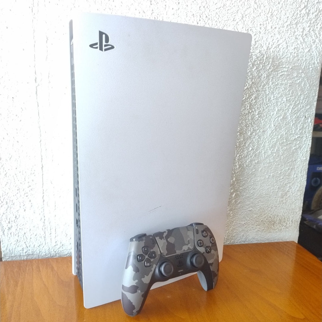 CONSOLA DE VIDEOJUEGO SONY PS5 825 SSD (SEMINUEVO)