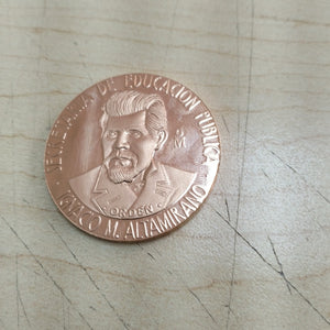 MEDALLA CONMEMORATIVA ORO 21 K 42,00 GRMS (SEMINUEVO)