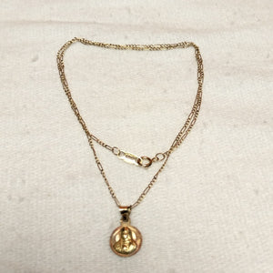 CADENA, DIJE ORO 14 K 2 GRMS (SEMINUEVO)