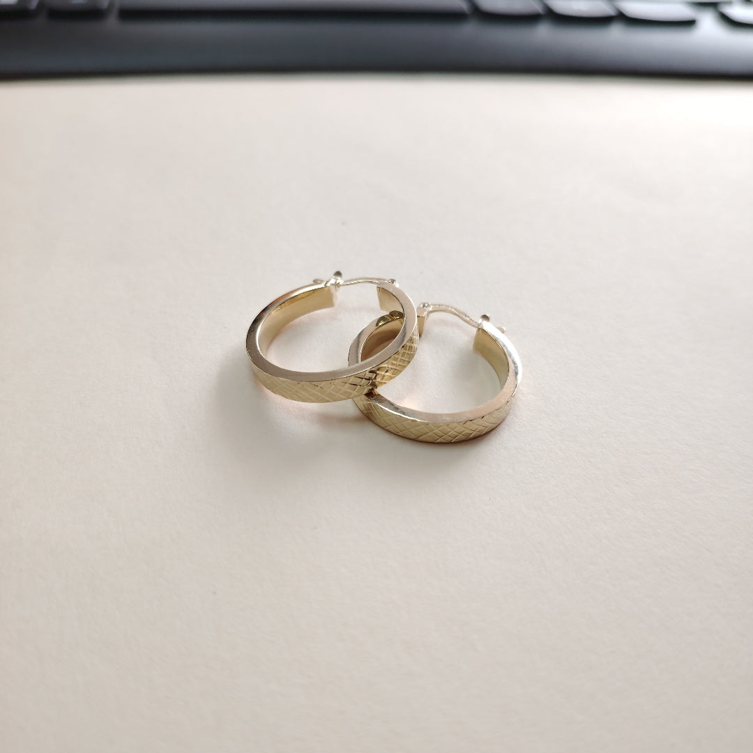 ARETES TEJIDO ARRACADAS FACETADAS 14K 2.9 GR (NUEVO)