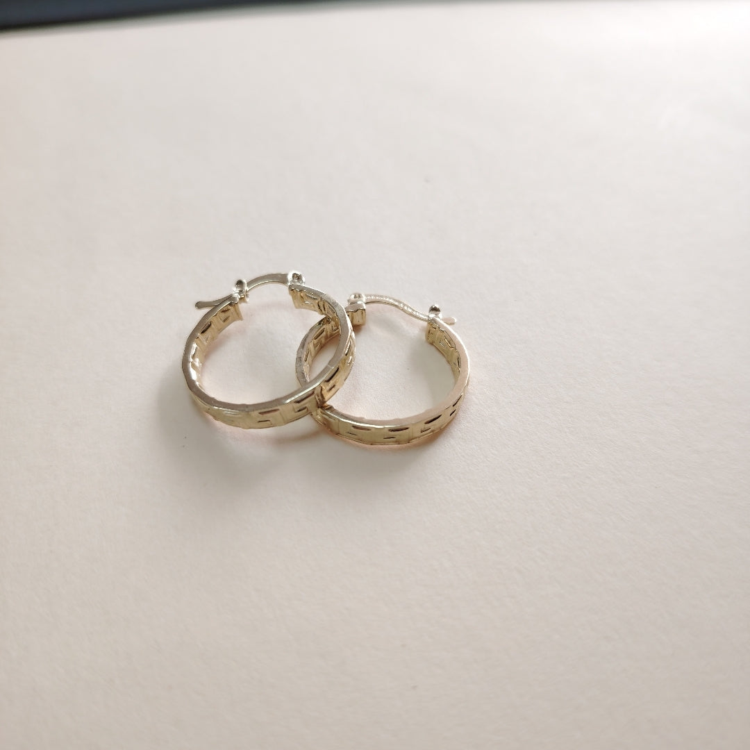 ARETES TEJIDO ARRACADAS TIPO GRECAS 14K 2 GR (NUEVO)