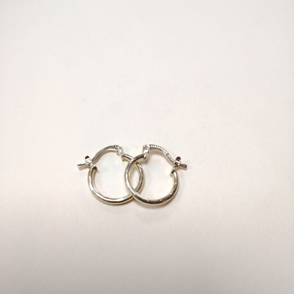 ARETES ARRACADAS ESTRIADAS 14K 1.4 GR (NUEVO)