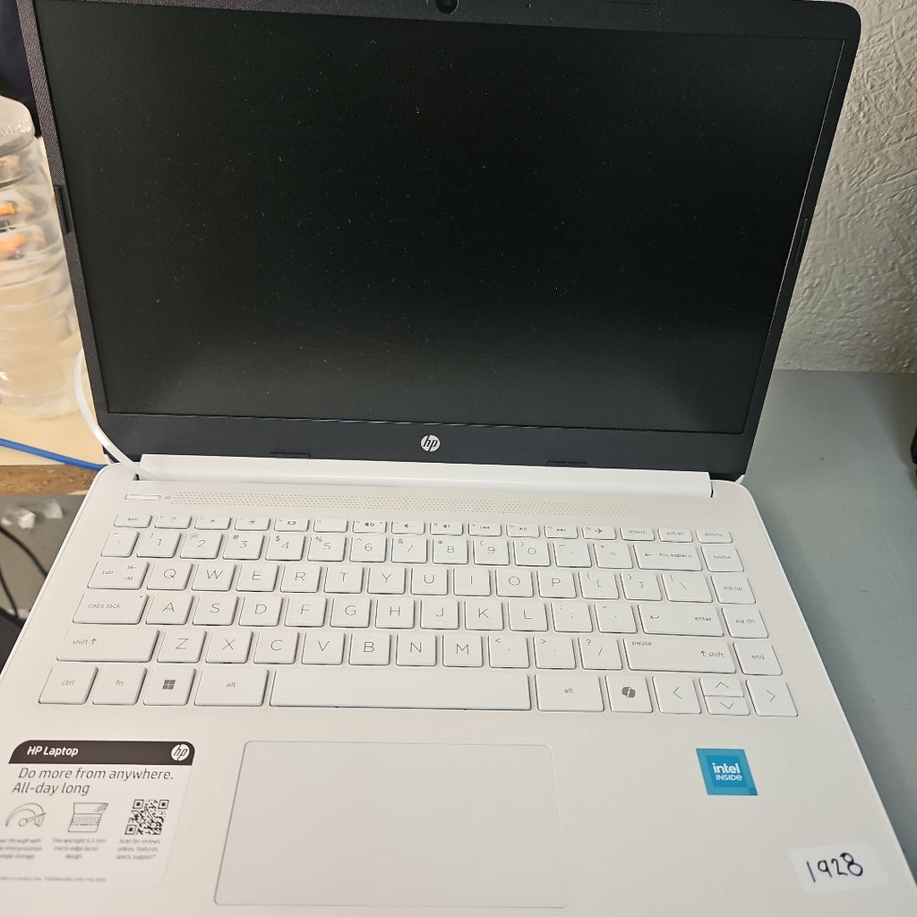 LAPTOP HP 14-DQ3000DX (2025) 64 GB SSD 4 GB RAM (SEMINUEVO)