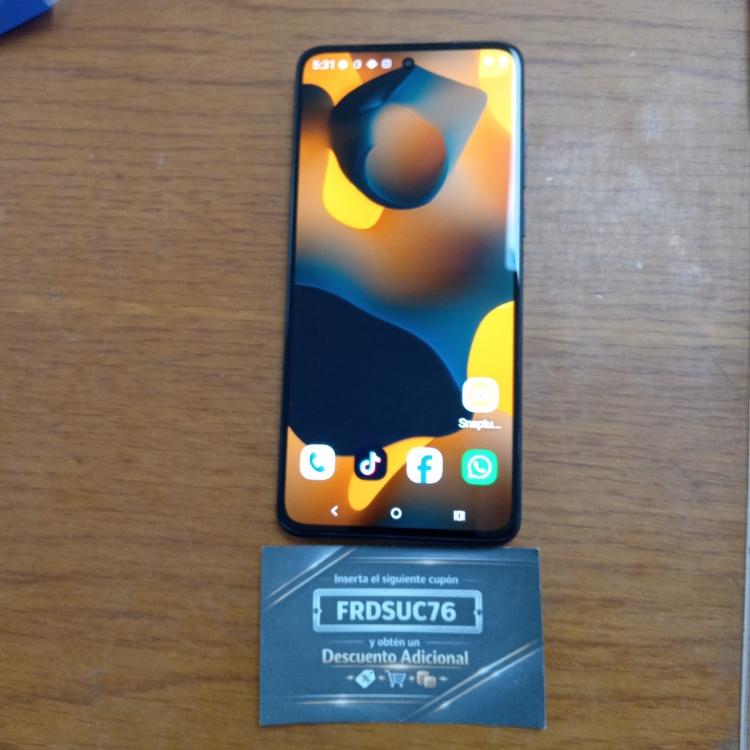 CELULAR MOTOROLA MOTO G84 XT2347-1 (2023) 256 GB 8 GB RAM (SEMINUEVO)