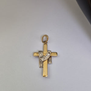 CRUZ ORO,ORO COMBINADO 14 K 4,50 GRMS (SEMINUEVO)