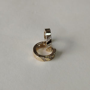 ARETES HUGGIES CON CIRCONIAS 14K 2.3 GR (NUEVO)