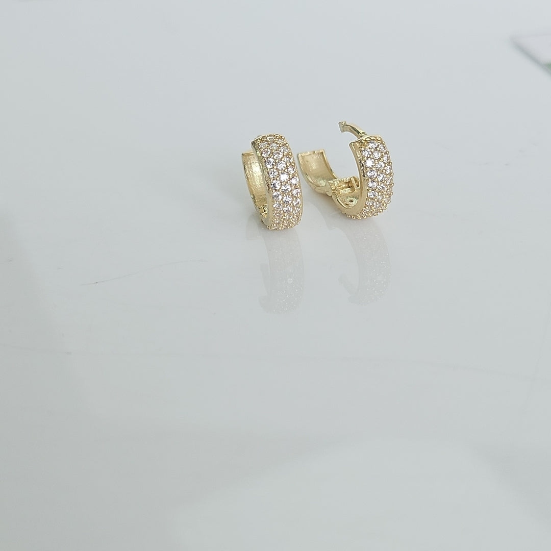 ARETES HUGGIE CON CIRCONIAS 14K 2.1 GR (NUEVO)