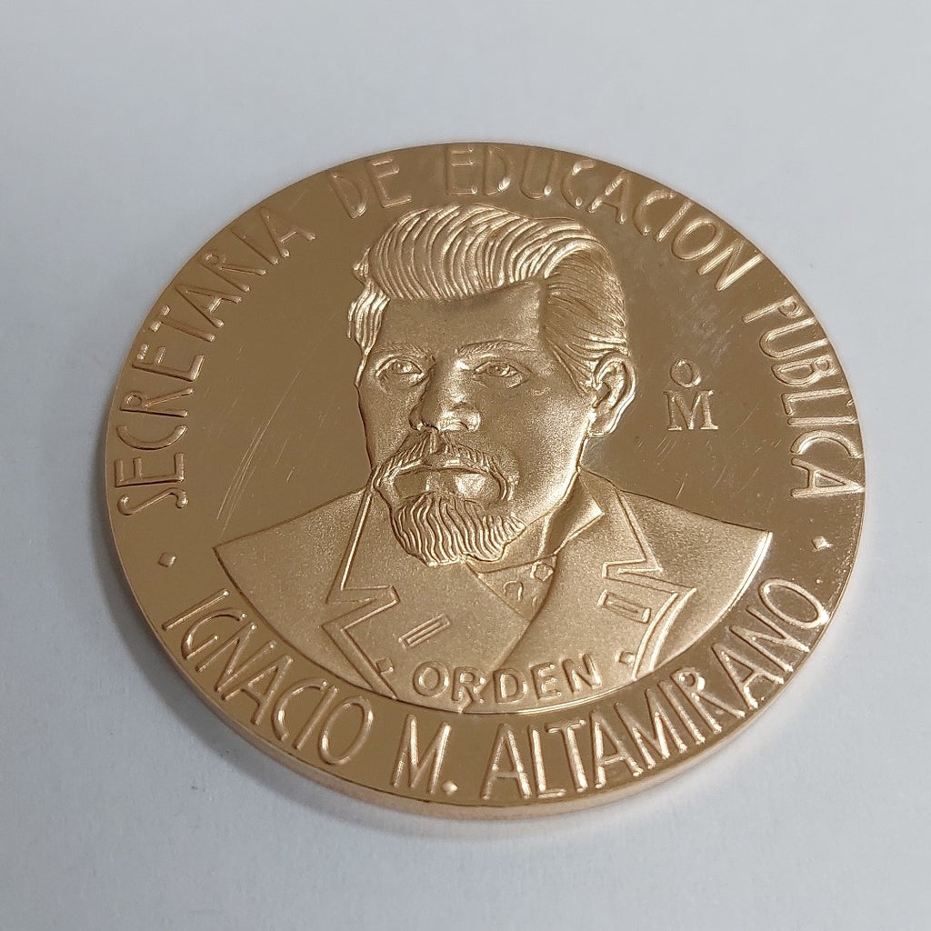 MEDALLA CONMEMORATIVA ORO 21 K 42 GRMS (SEMINUEVO)