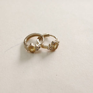 ARETES ARRACADAS CON CIRCONIAS Y PDRAS COL 14K 3.2 GR (NUEVO)