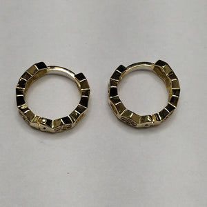 ARETES HUGGIES HEXAGONALES C CIRCONIAS 14K 2.7 GR (NUEVO)