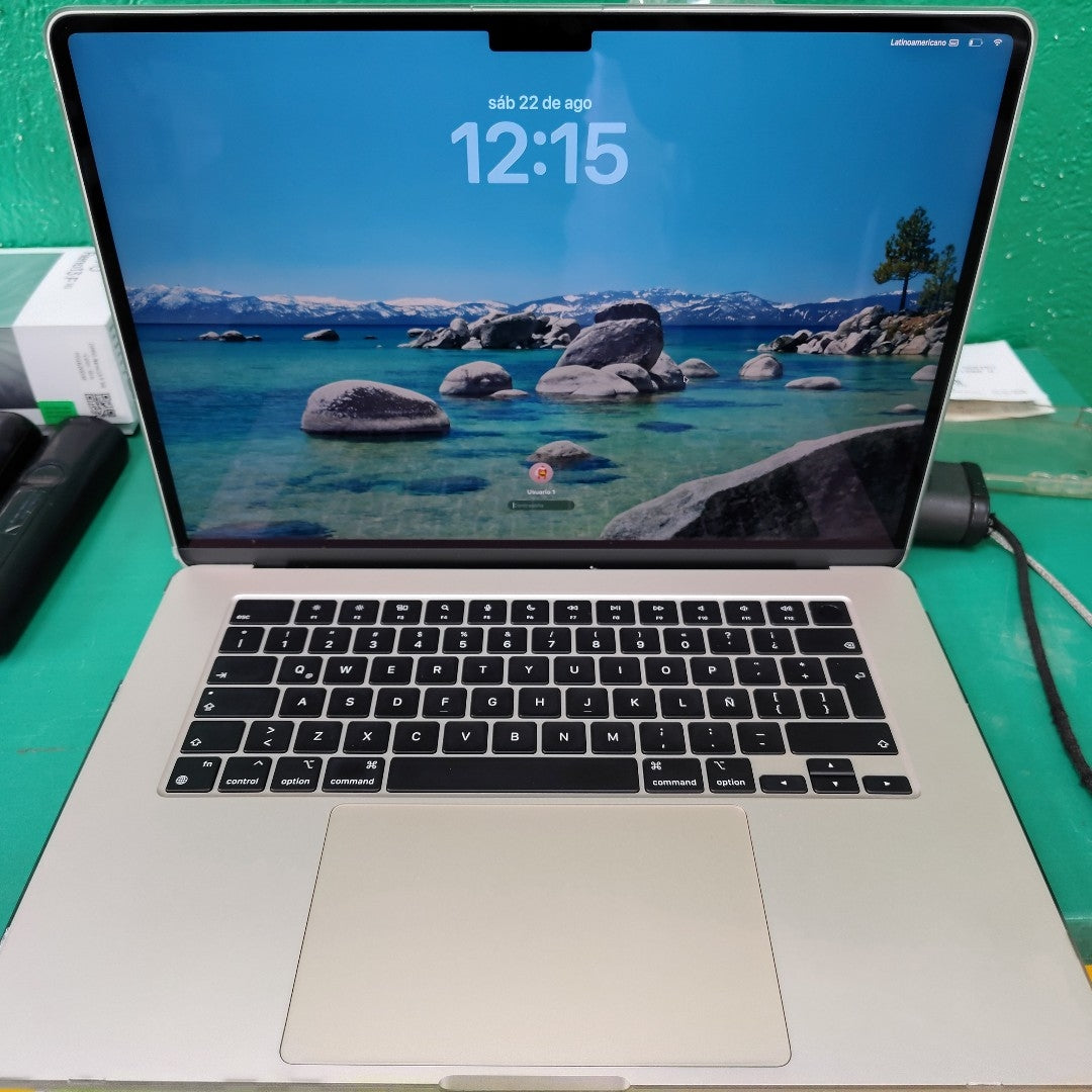 LAPTOP APPLE MACBOOK AIR 15"2024 4.5 A3114 256 GB SSD 8 GB RAM (SEMINUEVO)