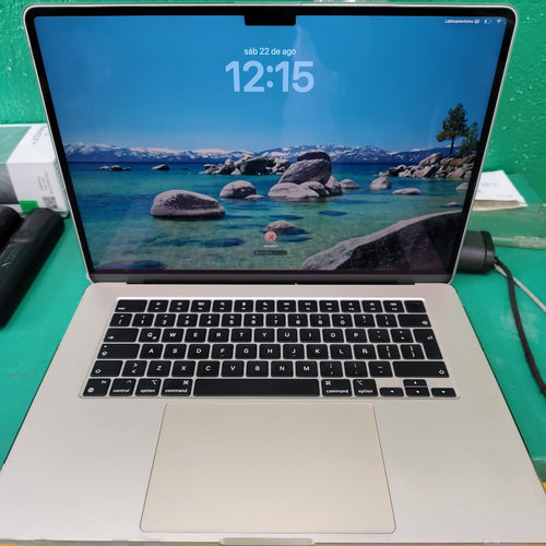 LAPTOP APPLE MACBOOK AIR 15"2024 4.5 A3114 256 GB SSD 8 GB RAM (SEMINUEVO)
