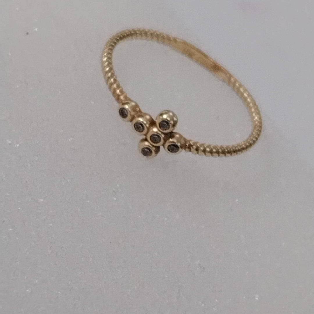 ANILLITO ORO 10 K 0.9 GRMS (SEMINUEVO)