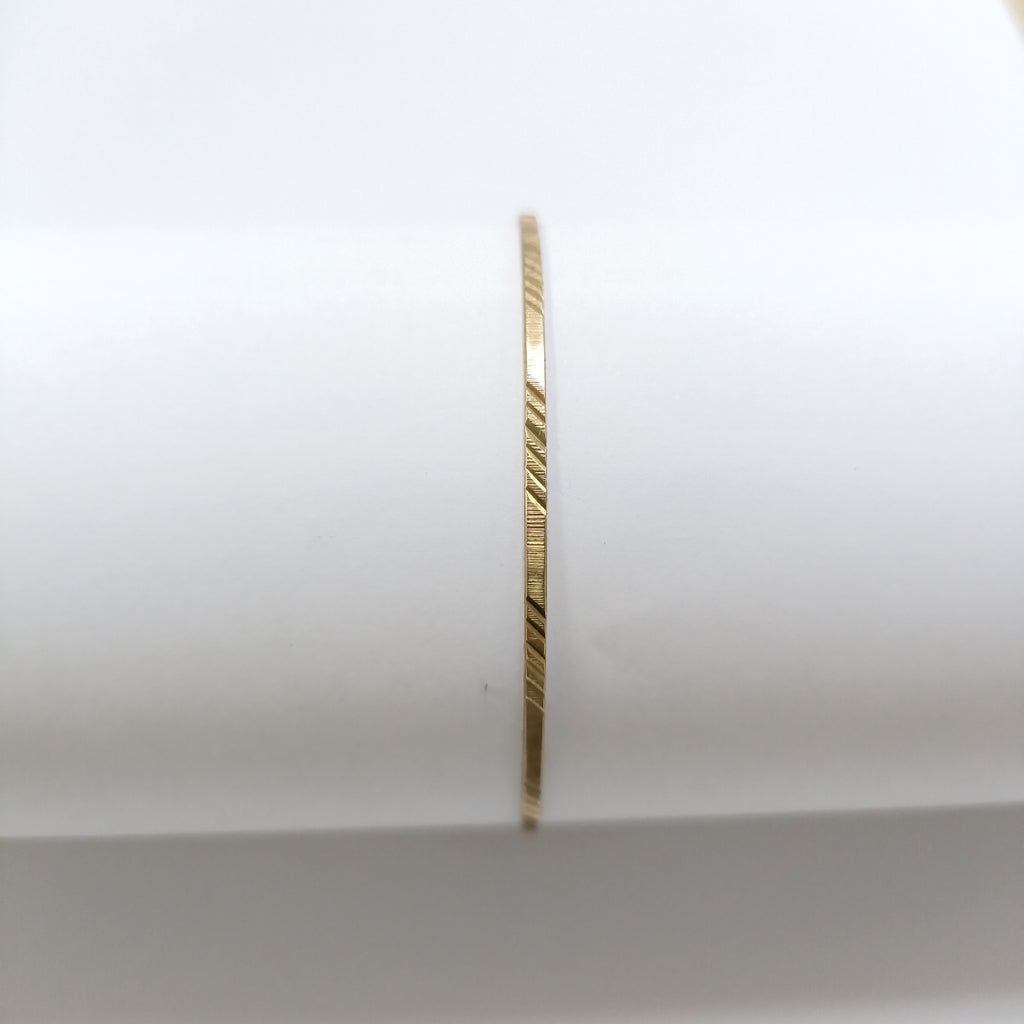 PULSERA RIGIDA ORO 10 K 2.6 GRMS (SEMINUEVO)