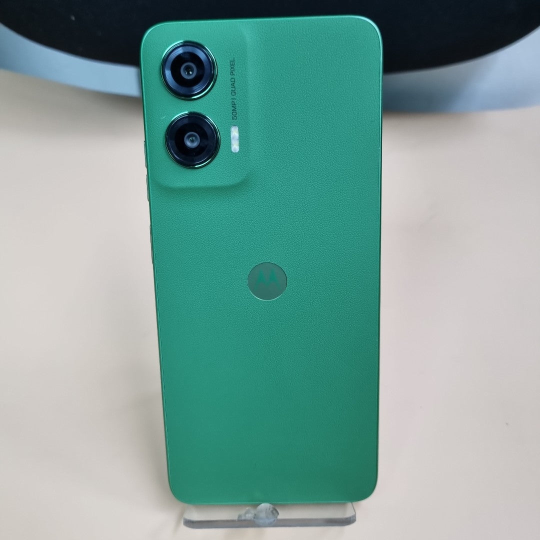 CELULAR MOTOROLA MOTO G35 5G XT2433-2 (2024) 256 GB 4 GB RAM (SEMINUEVO)