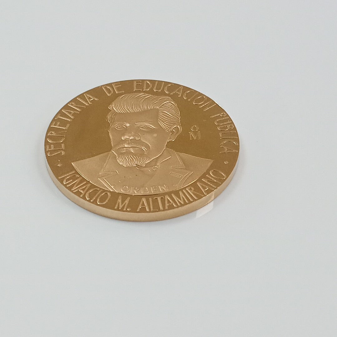 MEDALLA CONMEMORATIVA ORO 21 K 41,90 GRMS (SEMINUEVO)
