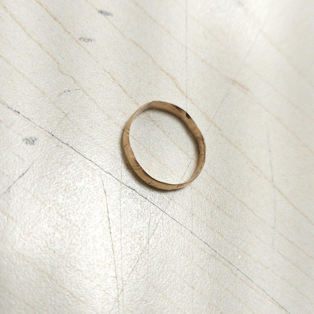 ARGOLLA ORO 10 K 1.4 GRMS (SEMINUEVO)