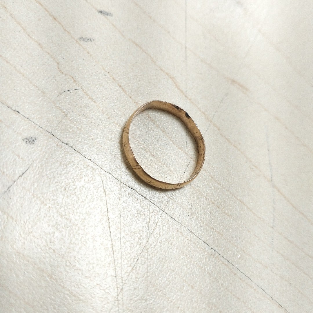 ARGOLLA ORO 10 K 1.4 GRMS (SEMINUEVO)