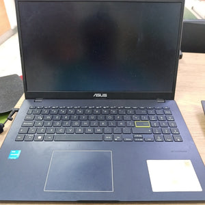 LAPTOP ASUS VIVOBOOK E510KA-BR760W (2024) 128 GB SSD 4 GB RAM (SEMINUEVO)