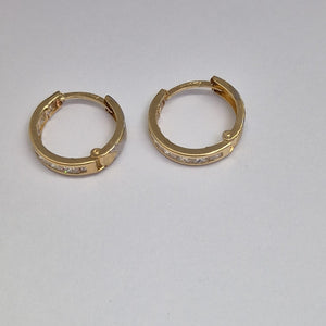 ARETES ARRACADAS C CIRCONIAS 10K 1.3 GR (NUEVO)