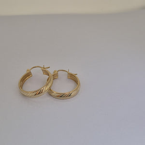 ARETES ARRACADAS LABRADAS 10K 2.2 GR (NUEVO)